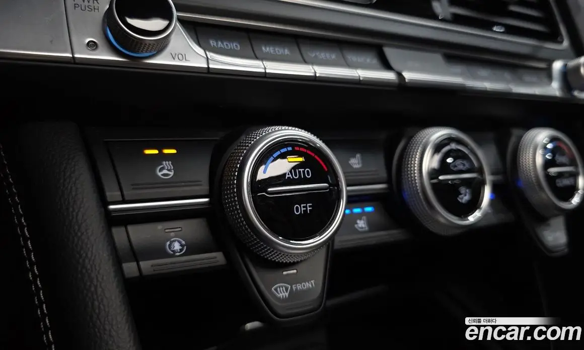 Genesis G70 2019 2.0 автомат (гидро), фото 23