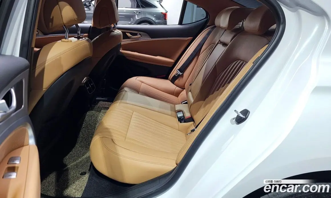 Genesis G70 2022 2.0 автомат (гидро), фото 11