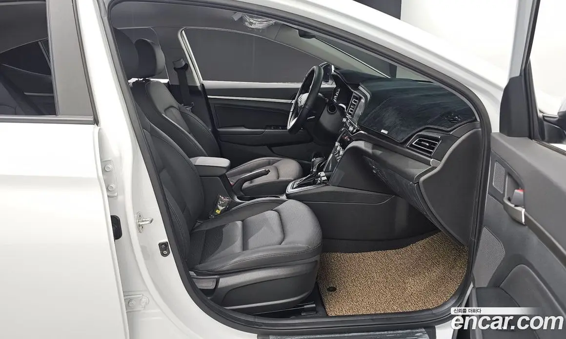 Hyundai Avante 2020 1.6 автомат (гидро), фото 16