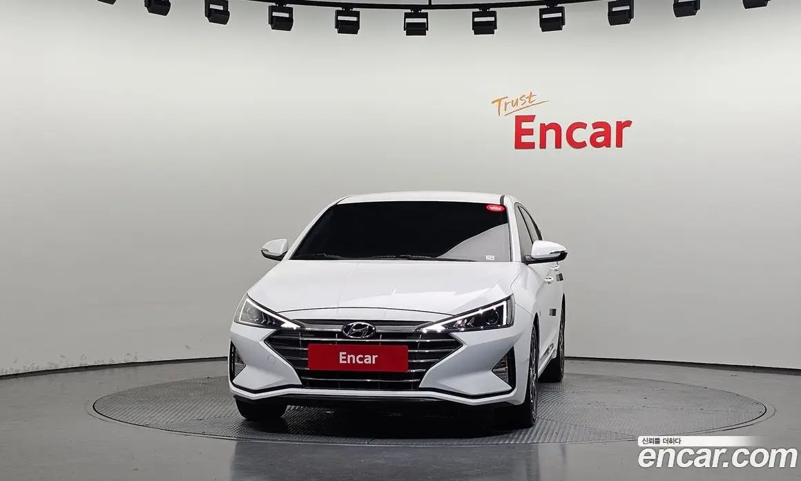 Hyundai Avante 2020 1.6 автомат (гидро), фото 3
