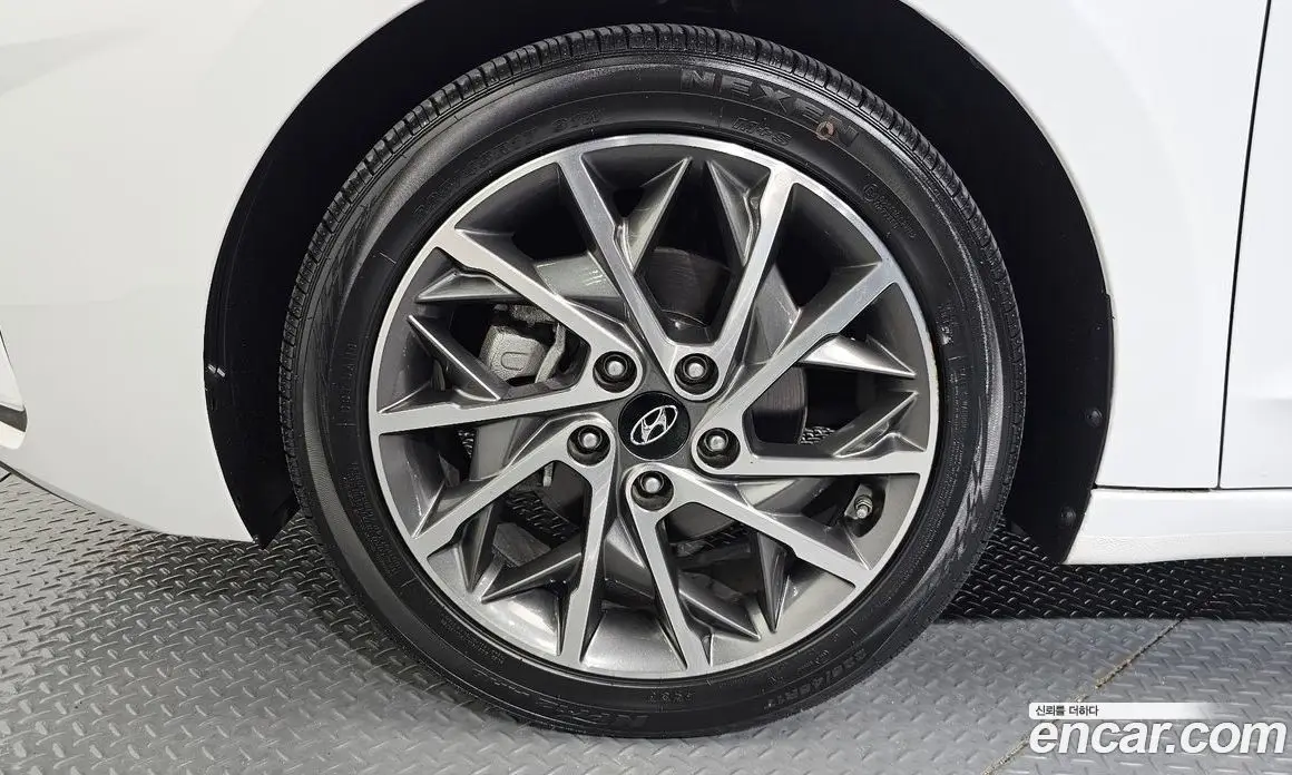 Hyundai Avante 2020 1.6 автомат (гидро), фото 5