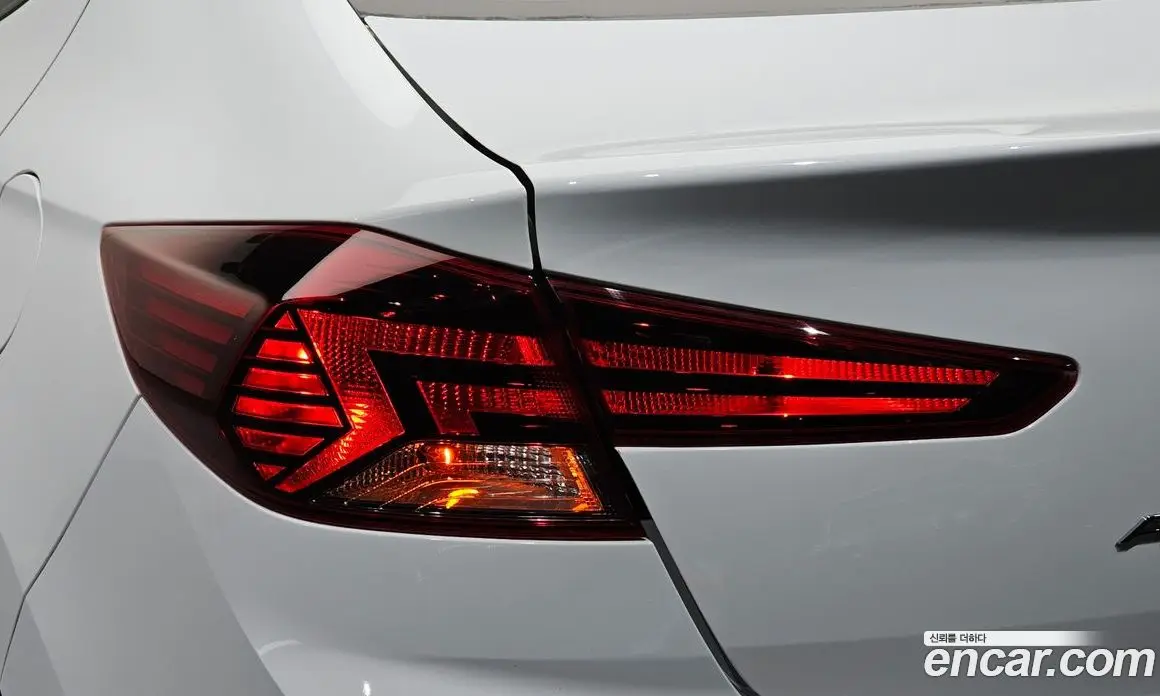 Hyundai Avante 2020 1.6 автомат (гидро), фото 9