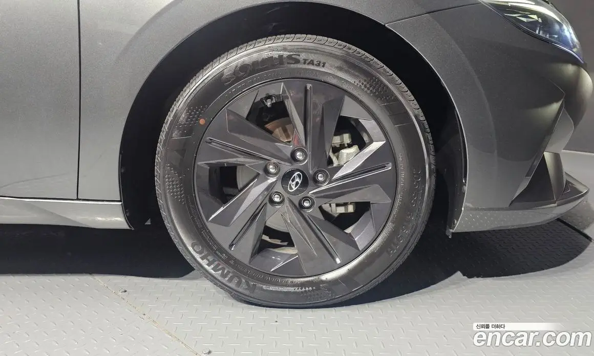 Hyundai Avante 2021 1.6 автомат (гидро), фото 6