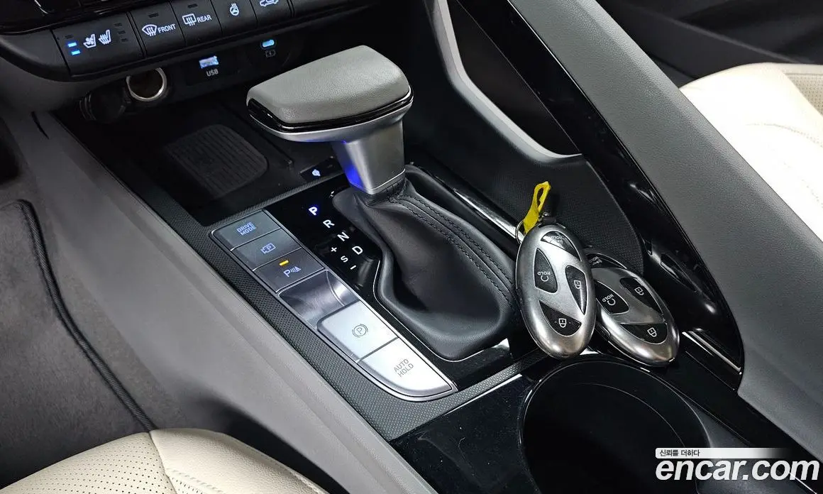 Hyundai Avante 2023 1.6 автомат (гидро), фото 11