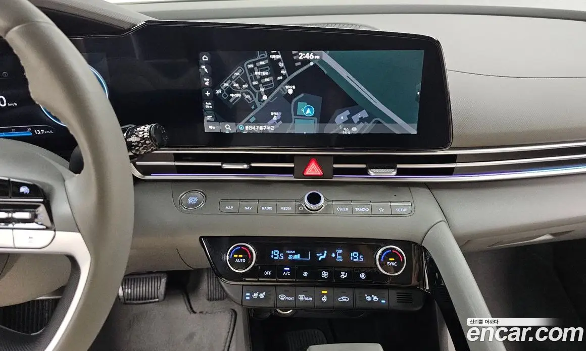 Hyundai Avante 2023 1.6 автомат (гидро), фото 17
