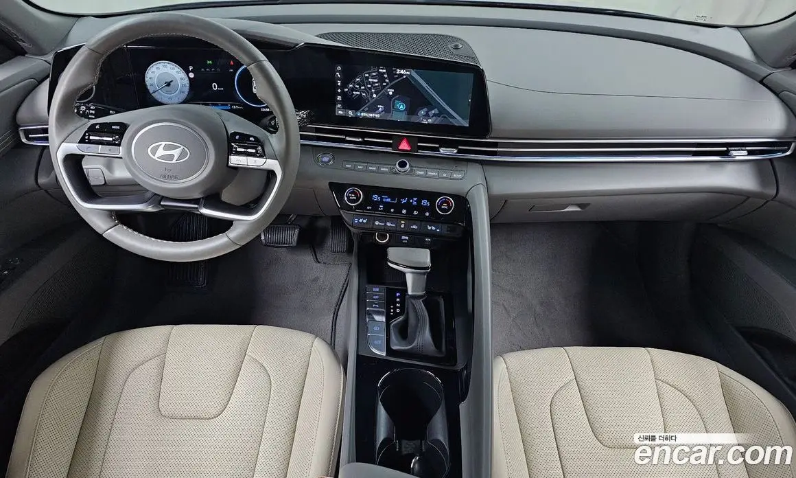Hyundai Avante 2023 1.6 автомат (гидро), фото 9