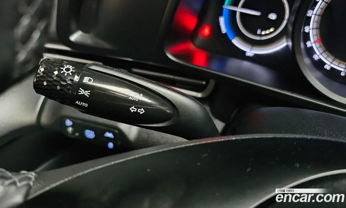 Hyundai Avante 2023 1.6 автомат (гидро), фото 27