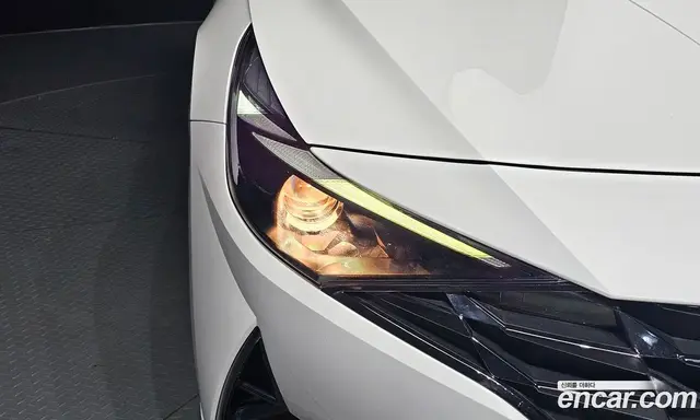 Hyundai Avante 2023 1.6 автомат (гидро), миниатюра 8