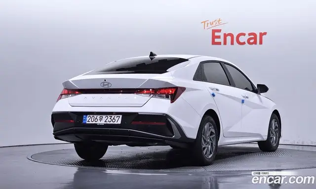 Hyundai Avante 2024 1.6 автомат (гидро), миниатюра 2