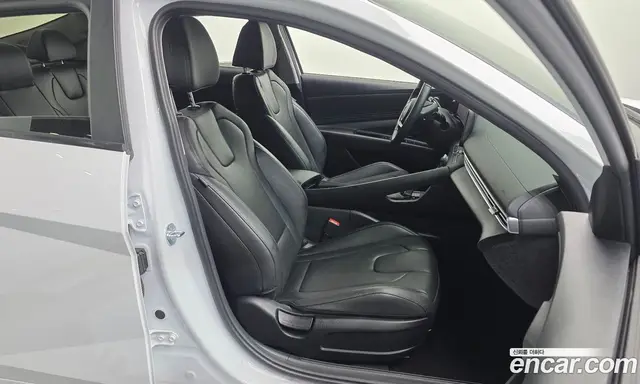 Hyundai Avante 2024 1.6 автомат (гидро), миниатюра 12