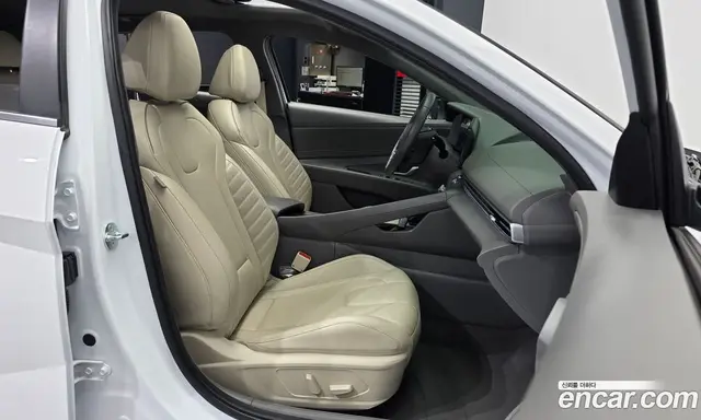 Hyundai Avante 2024 1.6 автомат (гидро), миниатюра 11