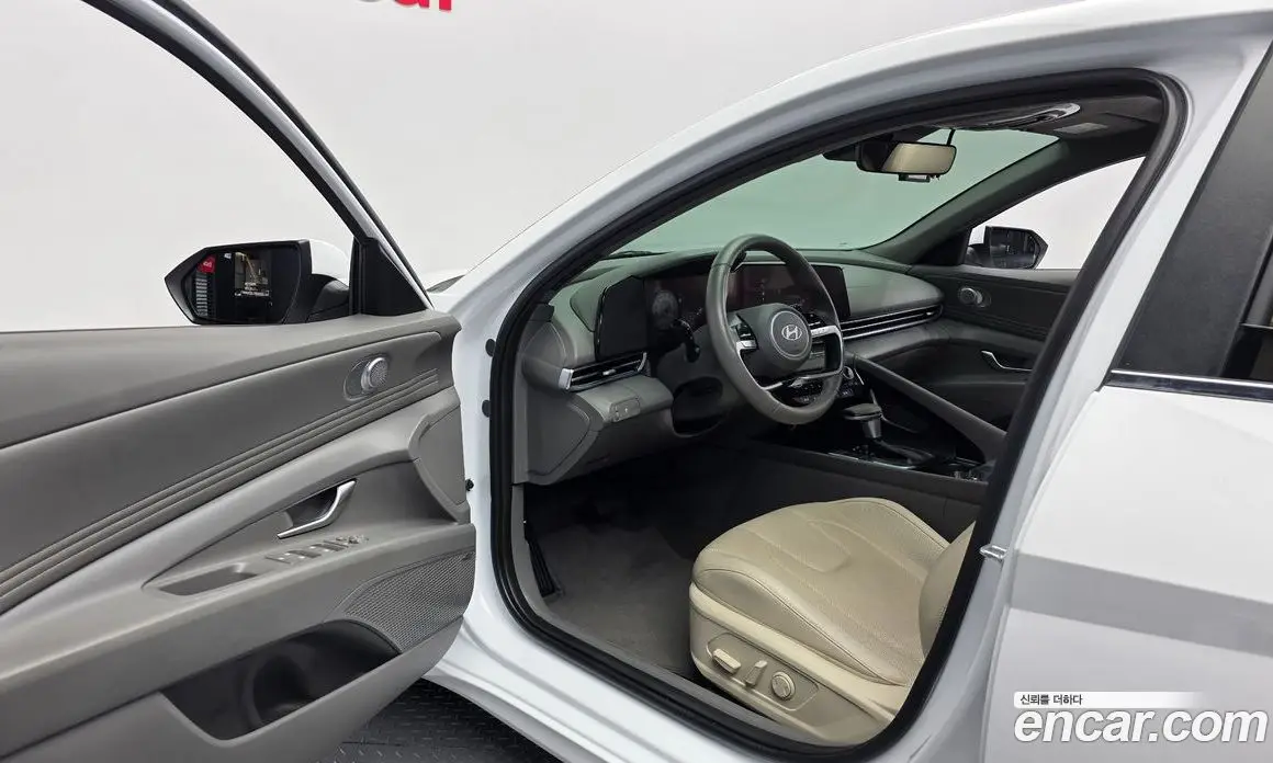 Hyundai Avante 2024 1.6 автомат (гидро), фото 10
