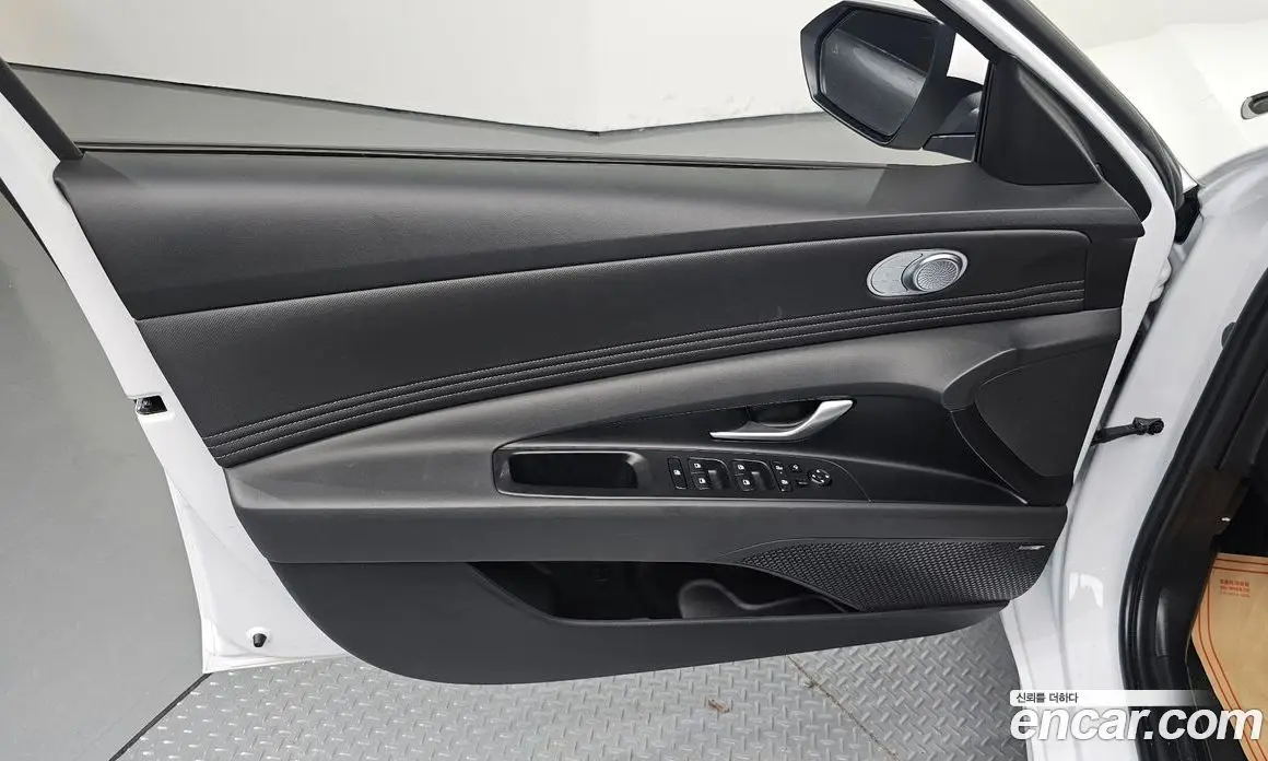 Hyundai Avante 2025 1.6 автомат (гидро), фото 14