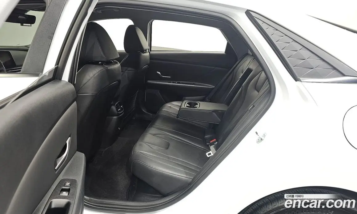 Hyundai Avante 2025 1.6 автомат (гидро), фото 18