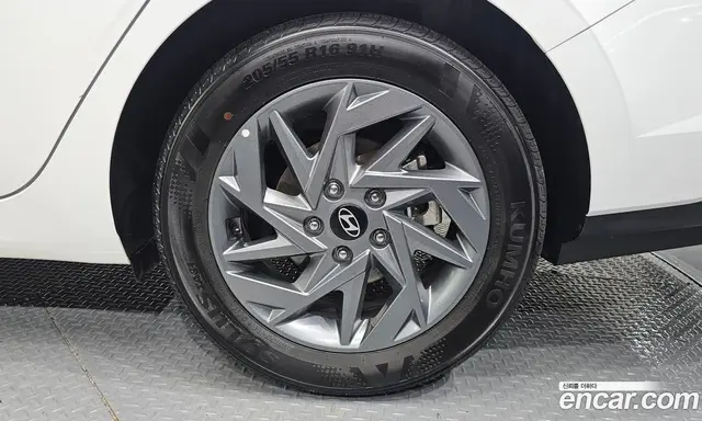 Hyundai Avante 2025 1.6 автомат (гидро), миниатюра 7