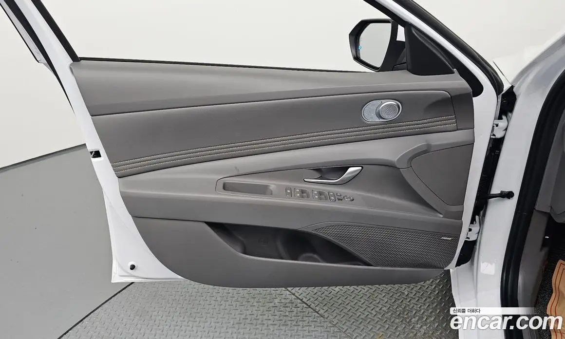 Hyundai Avante 2025 1.6 автомат (гидро), фото 14