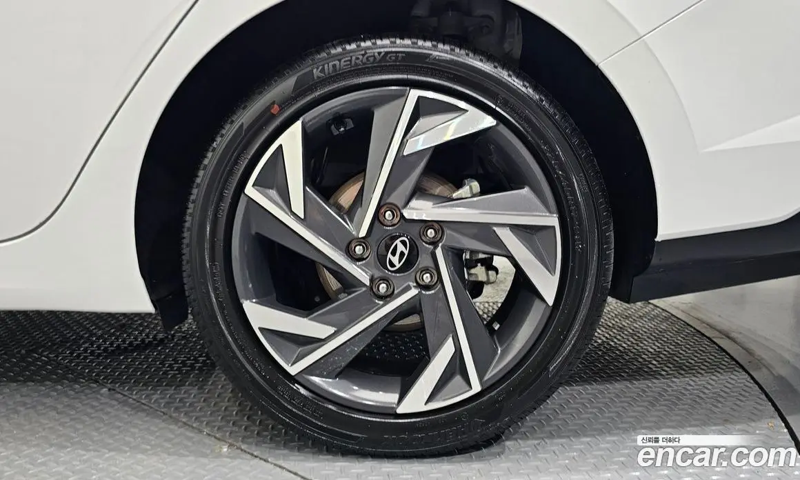 Hyundai Avante 2025 1.6 автомат (гидро), фото 7