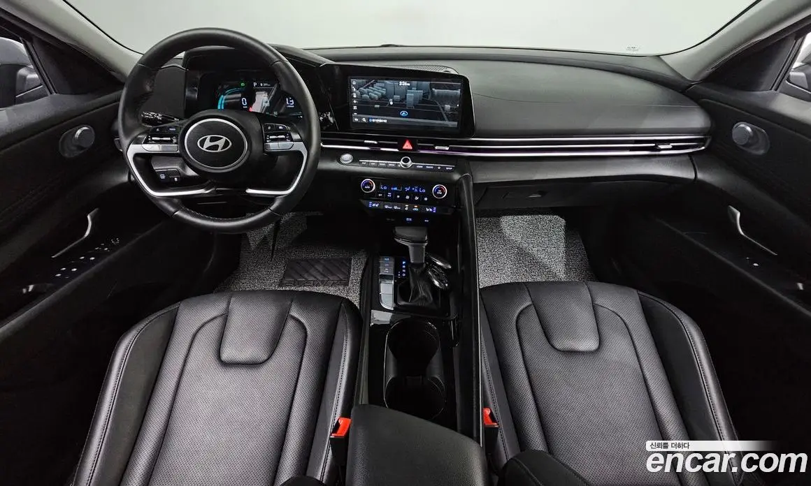 Hyundai Avante 2025 1.6 автомат (гидро), фото 7