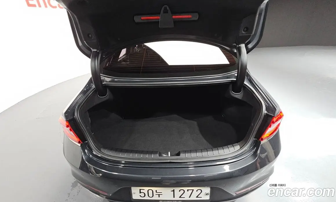 Hyundai Grandeur 2019 2.4 автомат (гидро), фото 28
