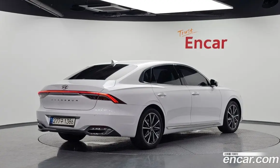 Hyundai Grandeur 2021 2.5 автомат (гидро), фото 2