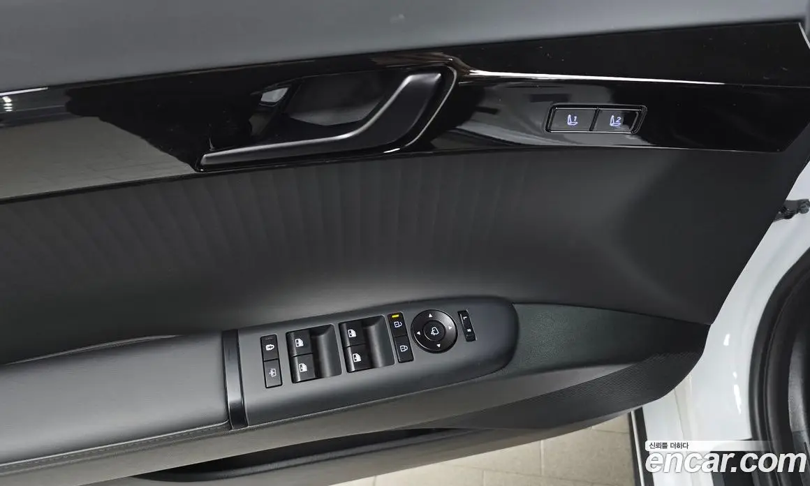 Hyundai Grandeur 2023 1.6 автомат (гидро), фото 25