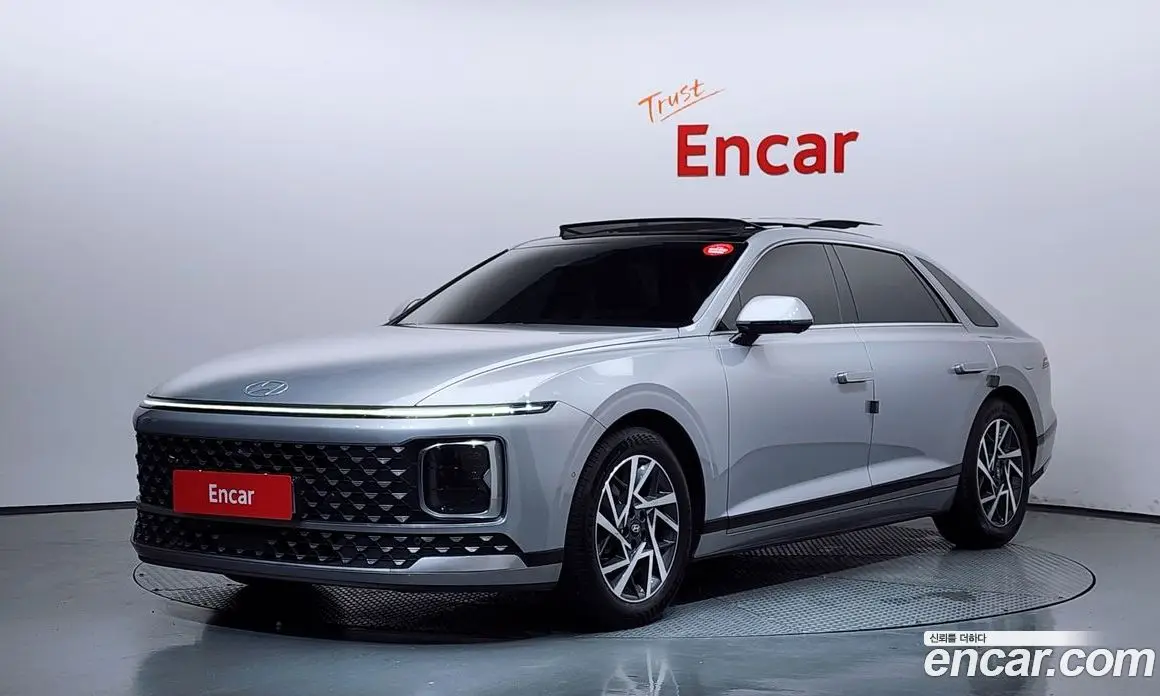 Hyundai Grandeur 2023 2.5 автомат (гидро), фото 1