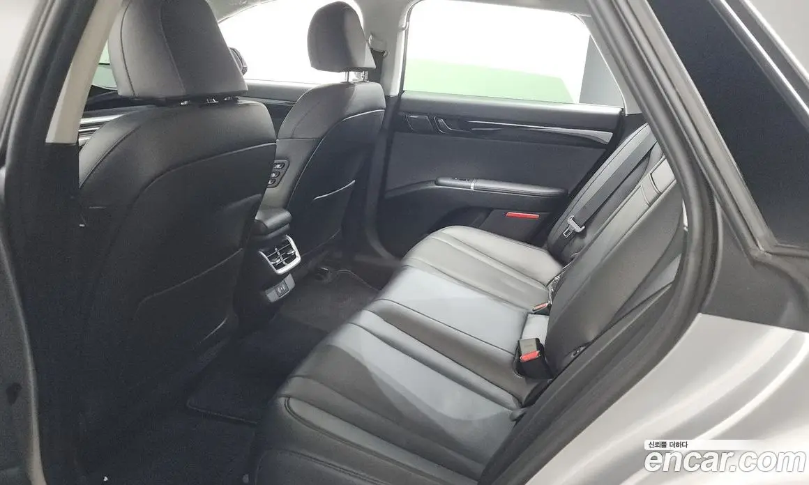 Hyundai Grandeur 2023 2.5 автомат (гидро), фото 11
