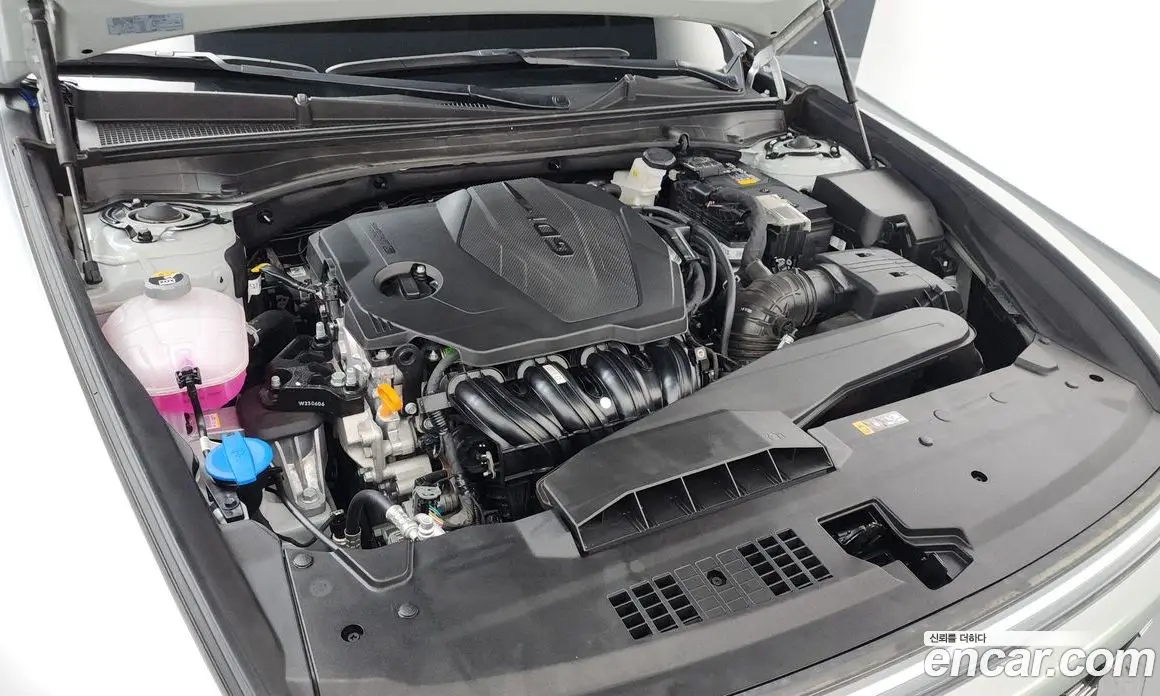 Hyundai Grandeur 2023 2.5 автомат (гидро), фото 6
