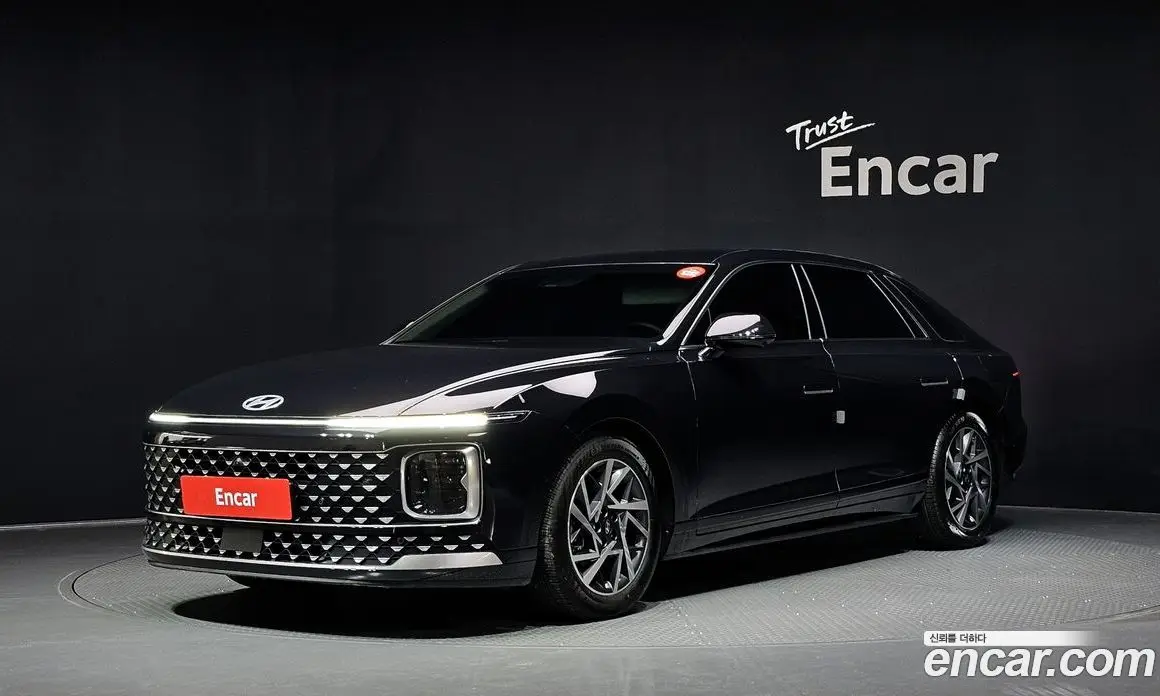 Hyundai Grandeur 2023 2.5 автомат (гидро), фото 1