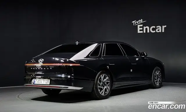 Hyundai Grandeur 2023 2.5 автомат (гидро), миниатюра 2