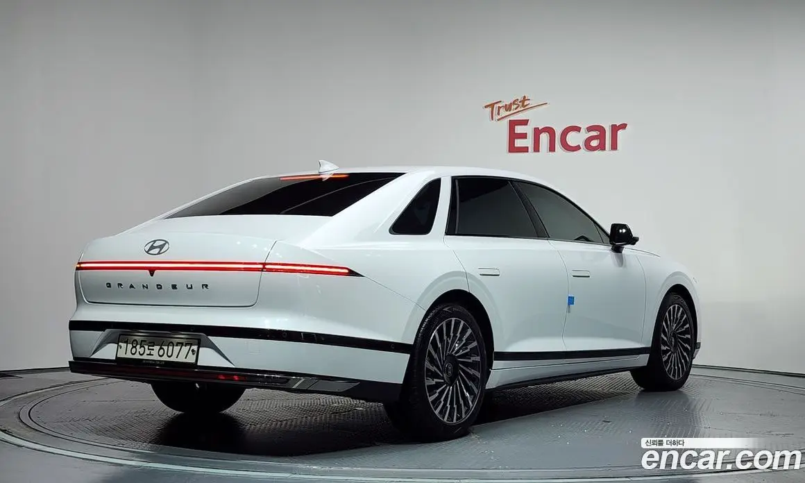 Hyundai Grandeur 2024 1.6 автомат (гидро), фото 2