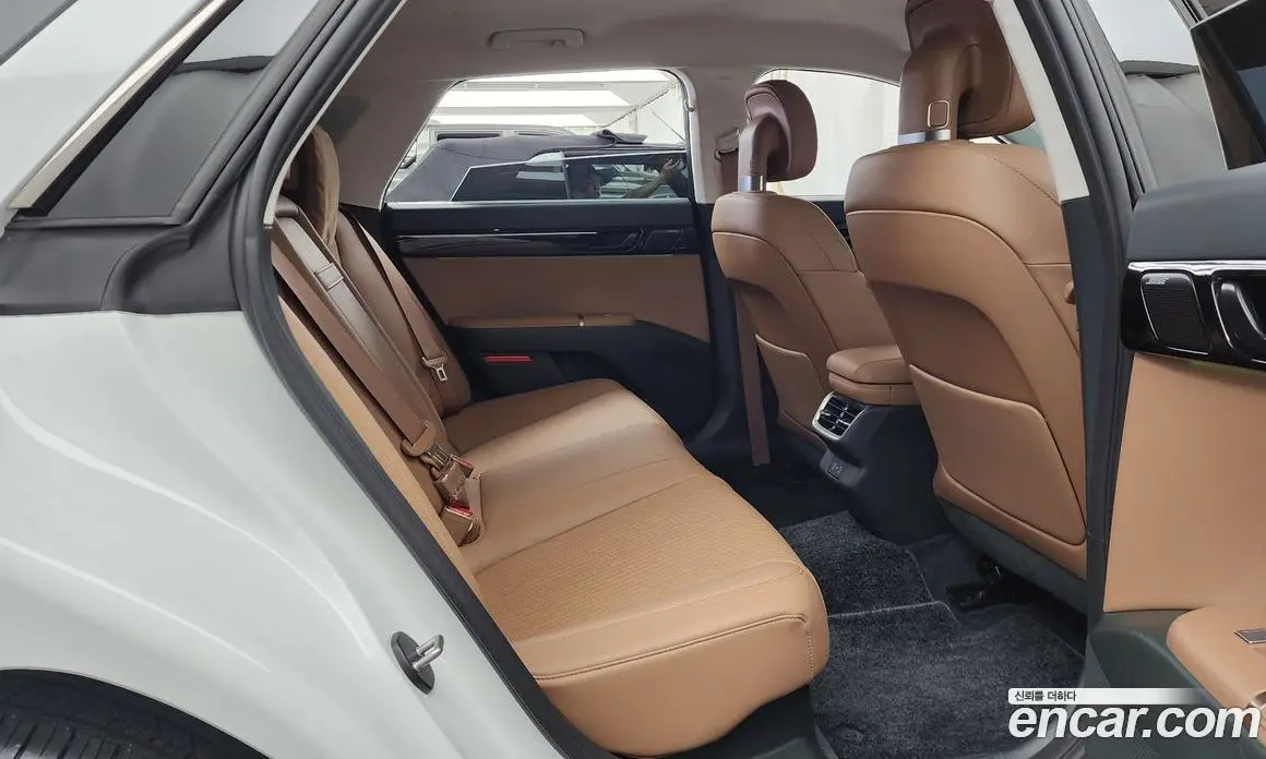 Hyundai Grandeur 2024 1.6 автомат (гидро), фото 12