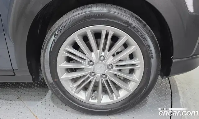 Hyundai Kona 2018 1.6 автомат (гидро), миниатюра 5