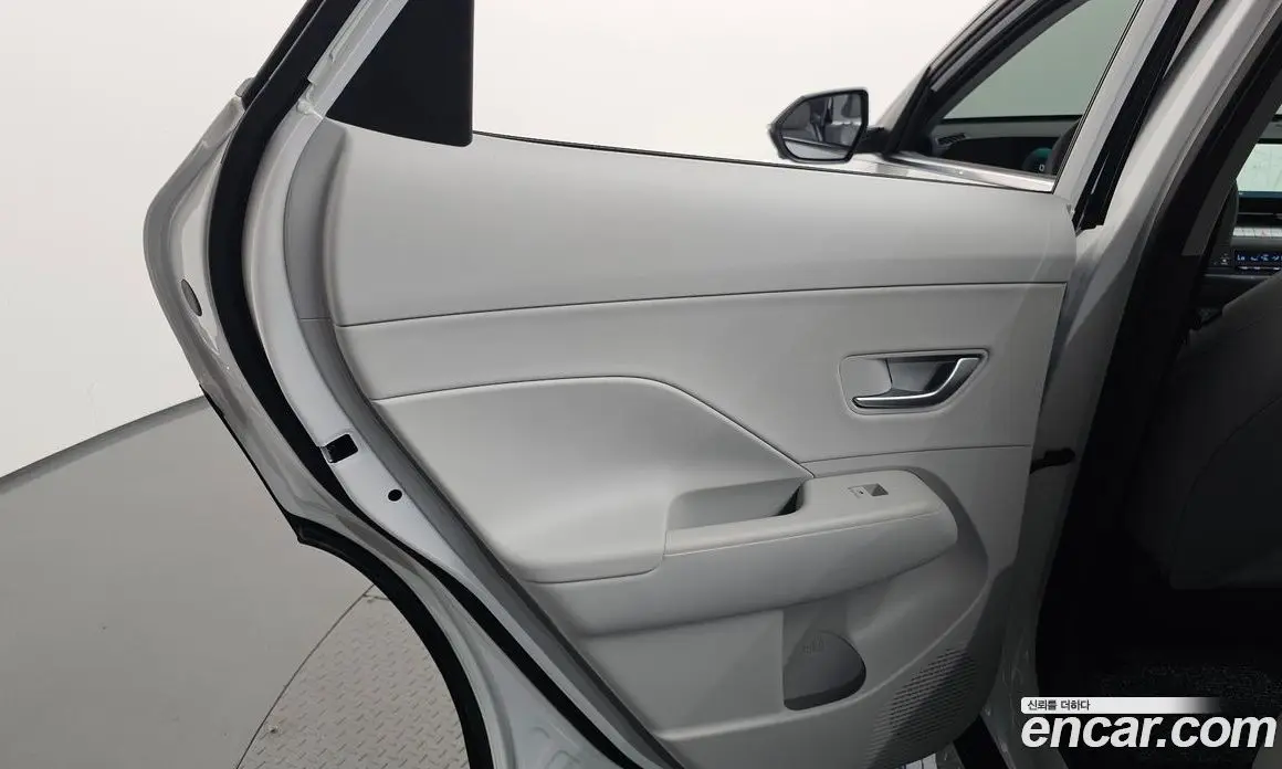 Hyundai Kona 2025 1.6 автомат (гидро), фото 15