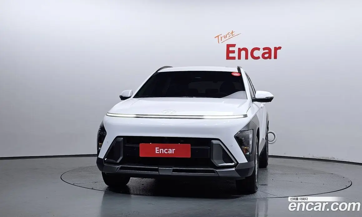 Hyundai Kona 2025 1.6 автомат (гидро), фото 3