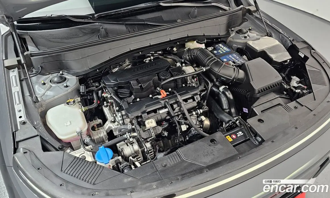 Hyundai Kona 2025 1.6 автомат (гидро), фото 6