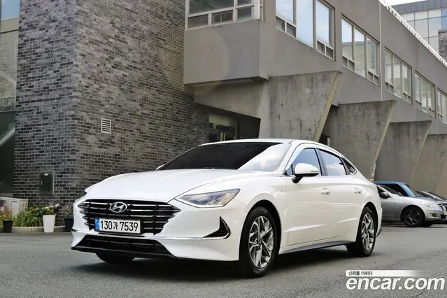 Hyundai Sonata 2022 2.0 автомат (гидро), миниатюра 1