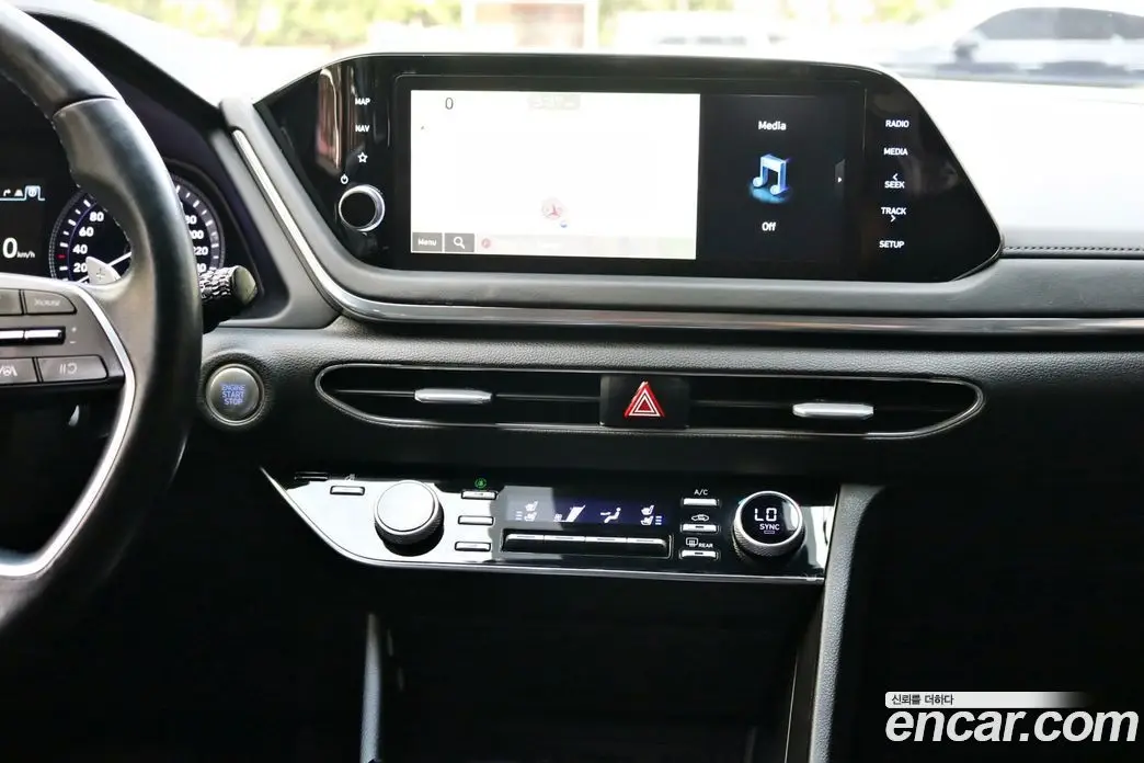 Hyundai Sonata 2022 2.0 автомат (гидро), фото 14