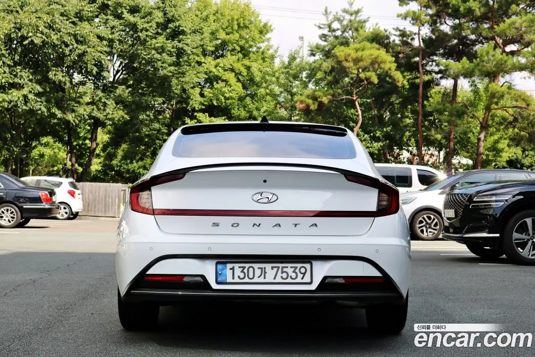 Hyundai Sonata 2022 2.0 автомат (гидро), фото 5