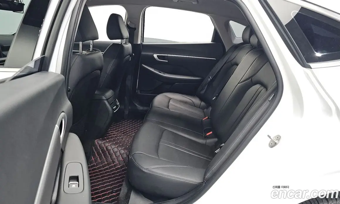 Hyundai Sonata 2023 2.0 автомат (гидро), фото 11