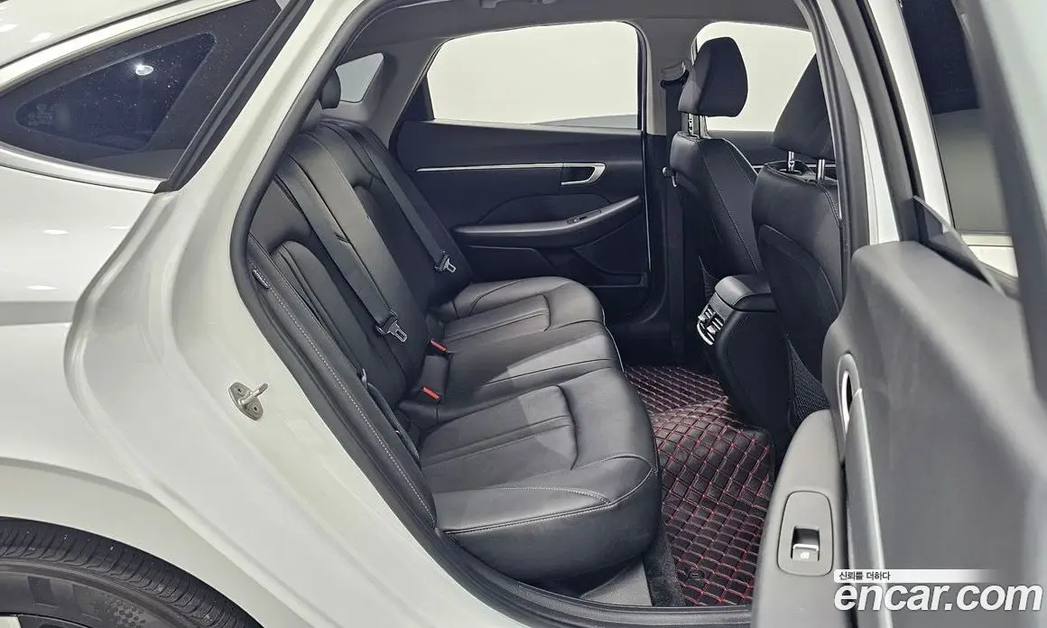 Hyundai Sonata 2023 2.0 автомат (гидро), фото 12