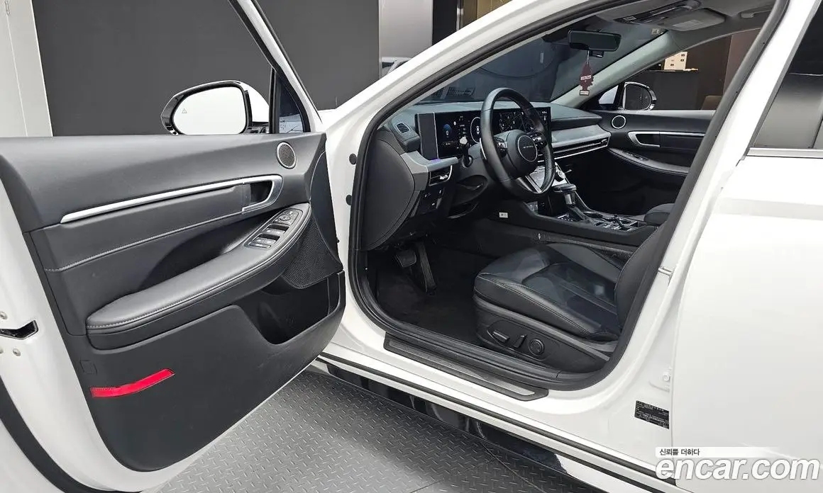 Hyundai Sonata 2025 2.0 автомат (гидро), фото 13