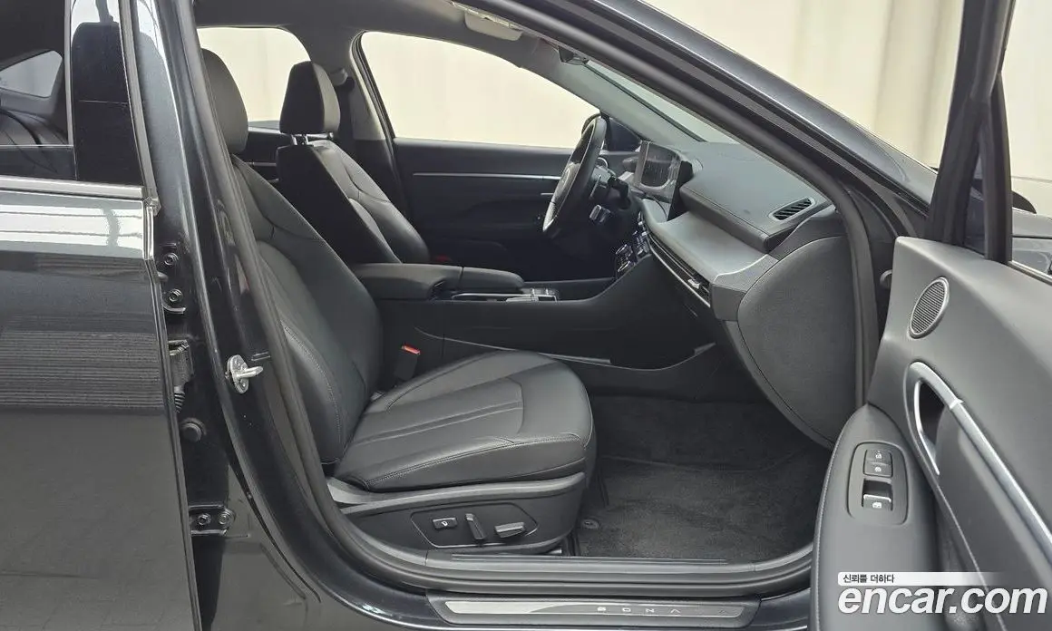 Hyundai Sonata 2025 2.0 автомат (гидро), фото 15