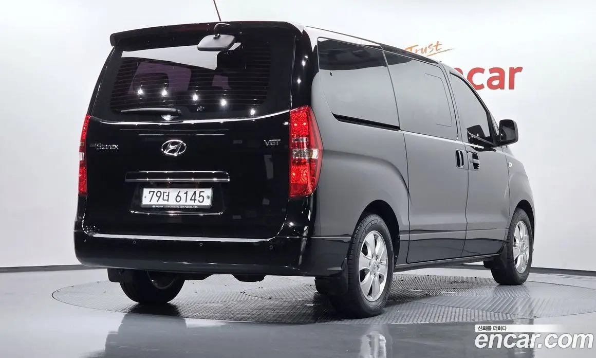 Hyundai Starex 2020 2.5 автомат (гидро), фото 1