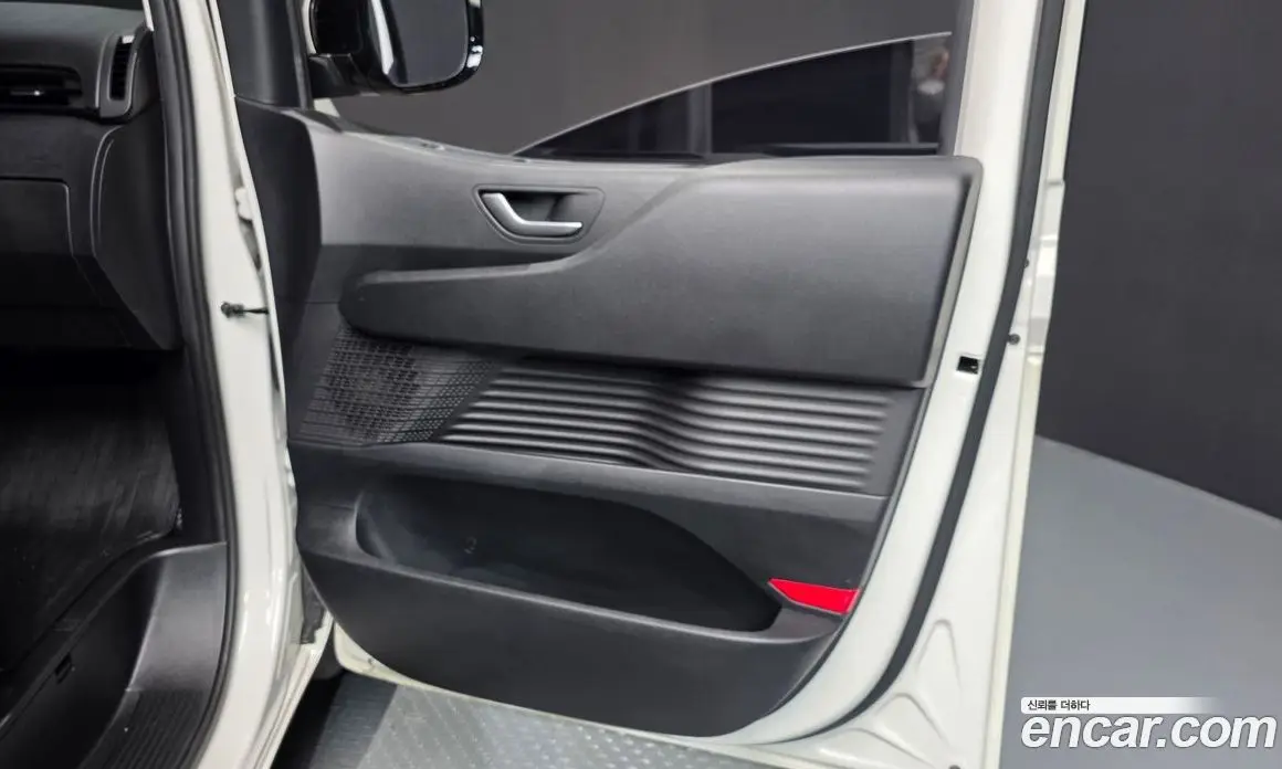 Hyundai Staria 2021 2.2 автомат (гидро), фото 15