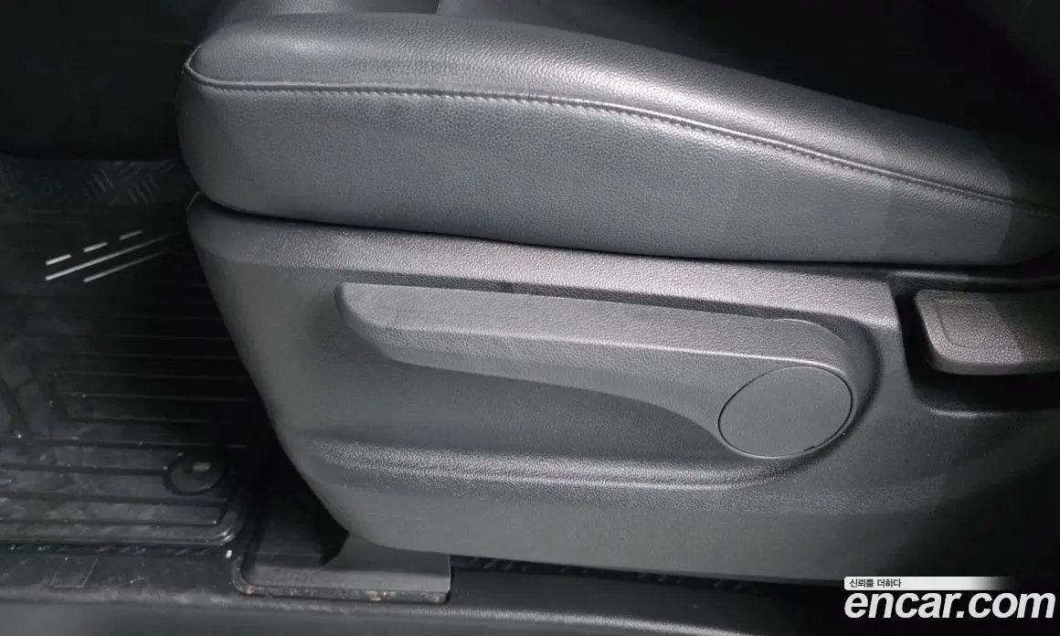 Hyundai Staria 2021 2.2 автомат (гидро), фото 25