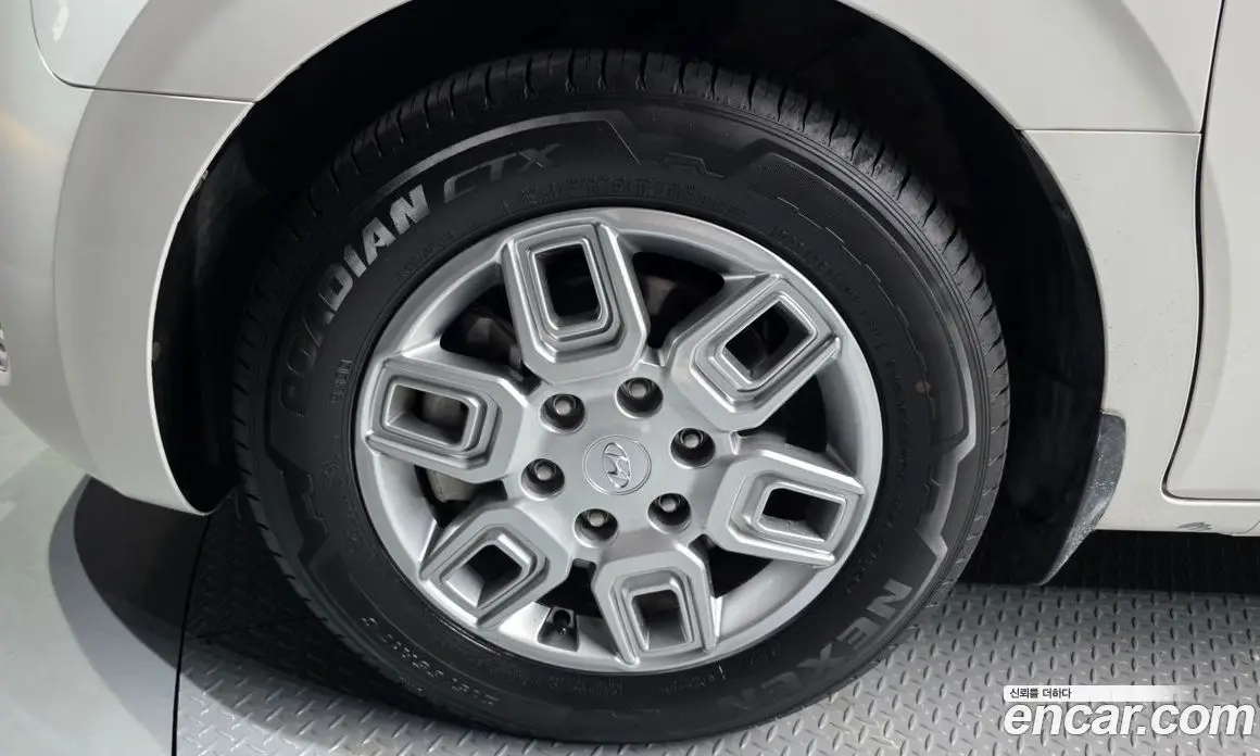 Hyundai Staria 2021 2.2 автомат (гидро), фото 5