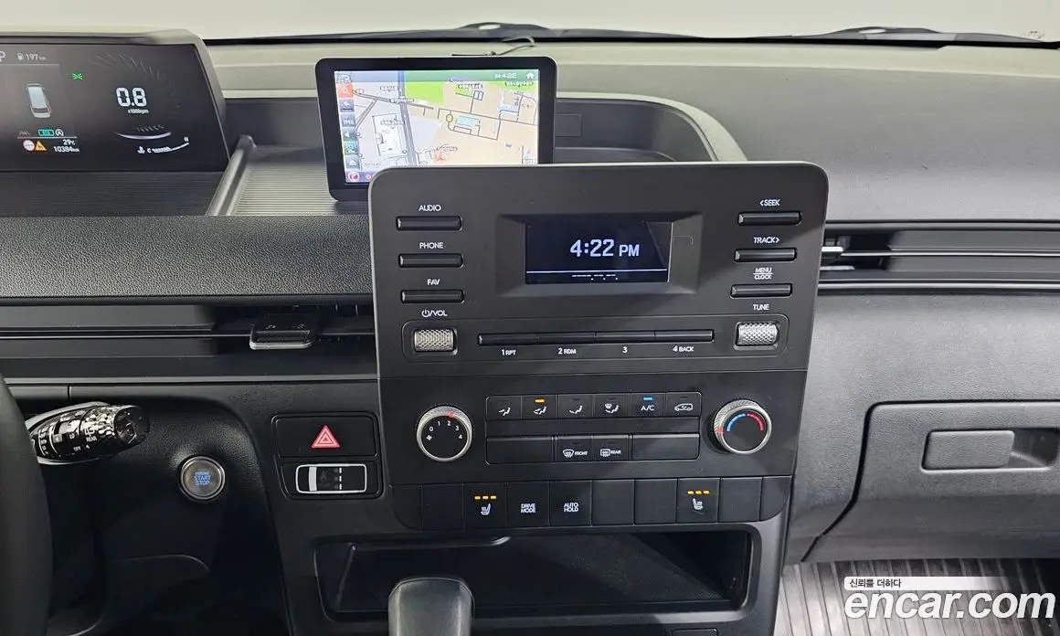 Hyundai Staria 2022 2.2 автомат (гидро), фото 18