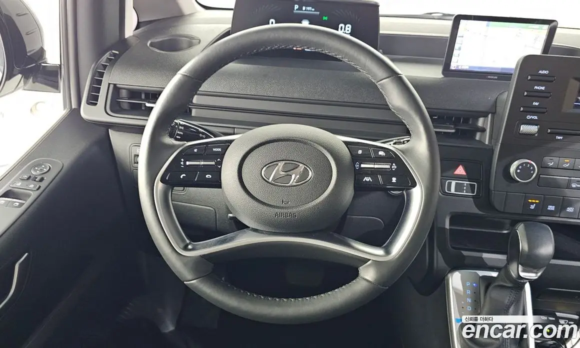 Hyundai Staria 2022 2.2 автомат (гидро), фото 19
