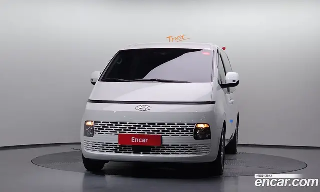 Hyundai Staria 2022 2.2 автомат (гидро), миниатюра 3